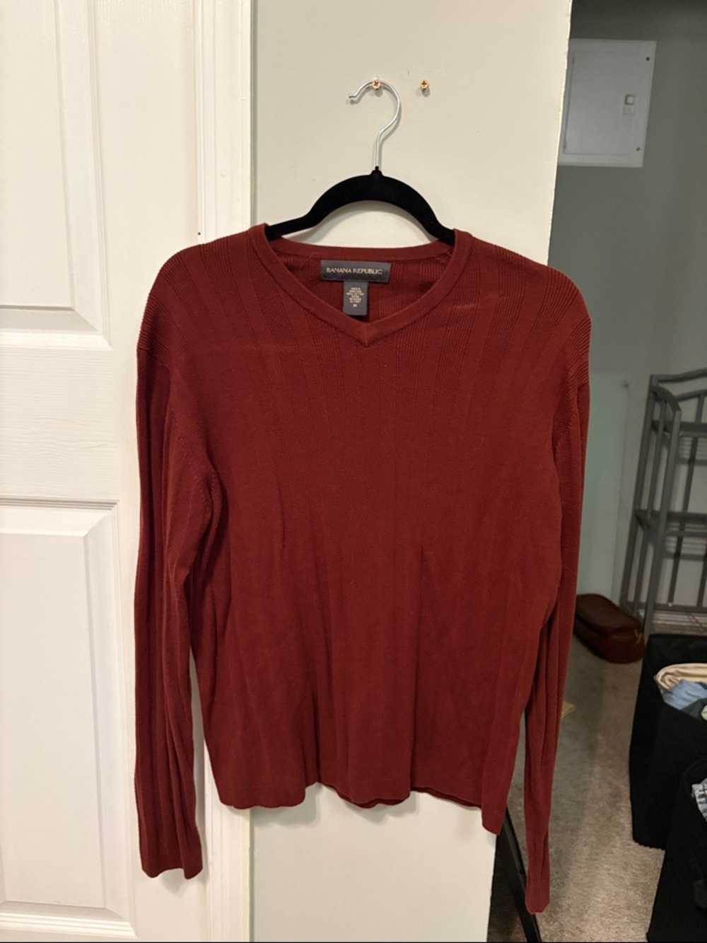 Banana Republic Men's V-Neck Sweater - Burnt Orange